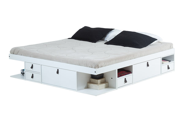 cama bali king branco em fundo branco vista em diagonal