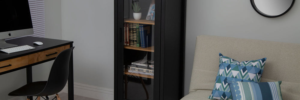 Home office com cristaleira preta 1 porta garbo na cor cera natural e preto