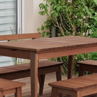 Varanda coberta com linha garden na cor castanheira