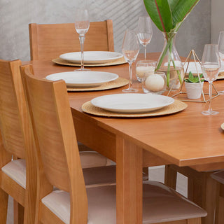 Sala de jantar com mesa de jantar extensível euro na cor nozes