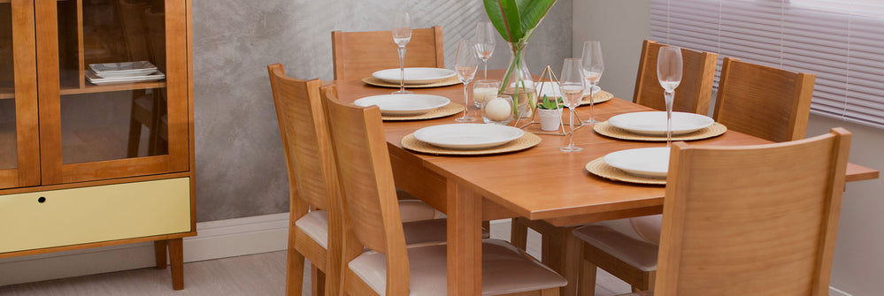 Sala de jantar com mesa de jantar extensível euro na cor nozes