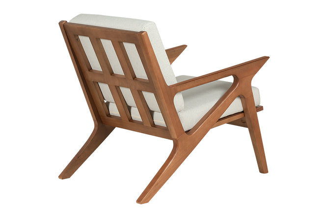 poltrona para sala tris amendoa e tecido cru vista de costasl em fundo branco