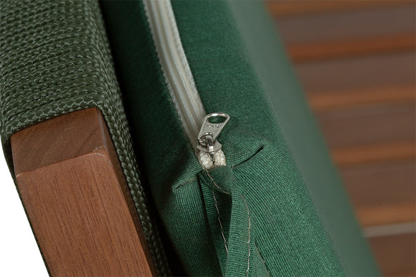 sofa 2 lugares oliva amêndoa e corda verde detalhe fecho