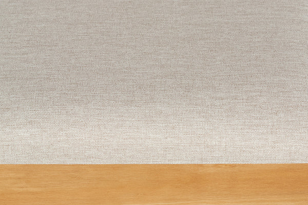 cadeira de escritorio euro kit com 2 nozes e tecido bege claro detalhe tecido