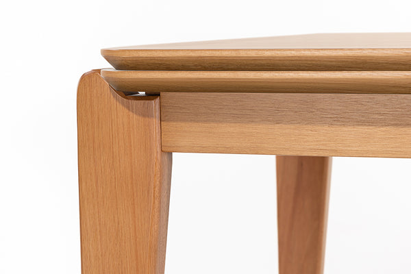 Mesa de Jantar de Madeira 8 Lugares Coimbra 180x90 cm Mel detalhe tampo sobre a base
