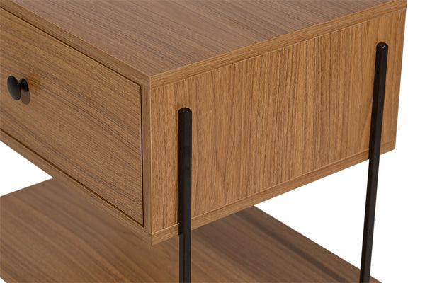 Mesa de cabeceira 1 gaveta leda freijó e metal detalhe pes