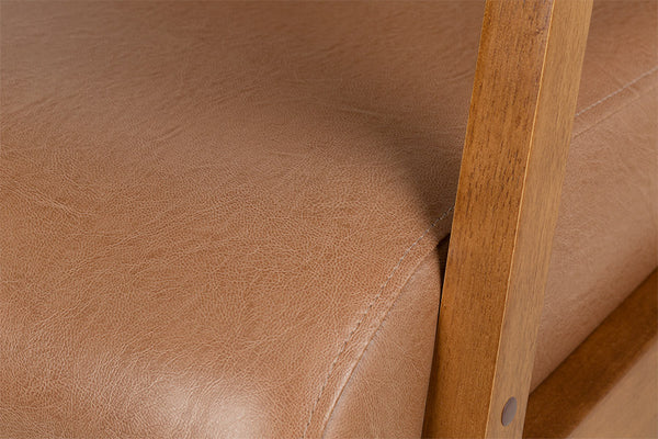 Poltrona para Sala Mocca 76x61x75 cm - Pinhão e Tecido Marrom detalhe tecido
