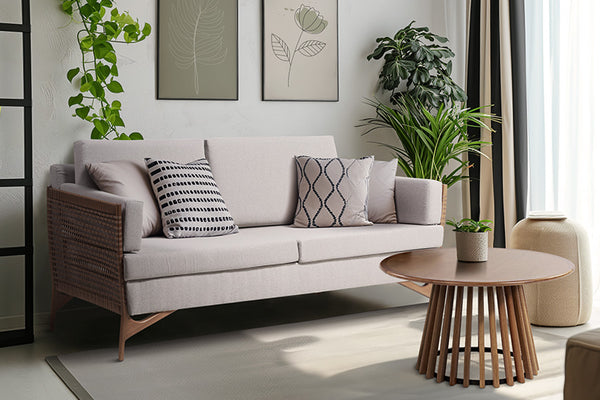 Sofá 3 lugares Ease ambientado na sala de estar com mesa de centro Didion