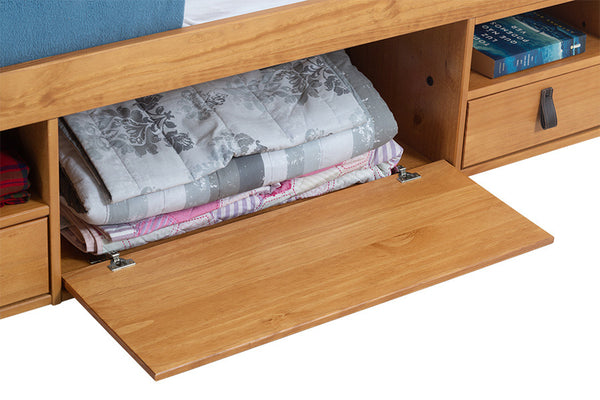 foto da cama queen size com gavetas bali na cor nozes em fundo branco decorada detalhe gavetão