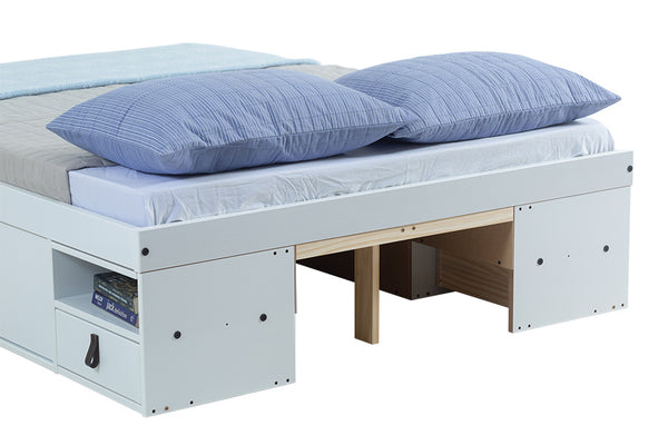 cama bali de queen branco giz em fundo branco detalhe cabeceira