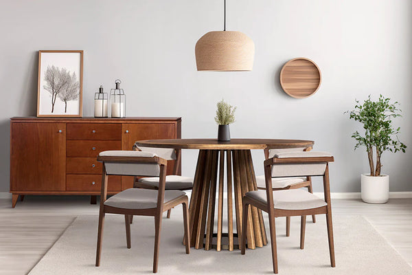 ambiente contendo o conjunto de mesa de jantar didion cor avela de madeira de verdade eucalipto e quatro cadeiras estofadas santorini para sala de jantar