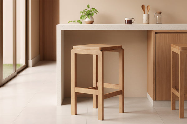 banqueta alta natu ambientada na cozinha