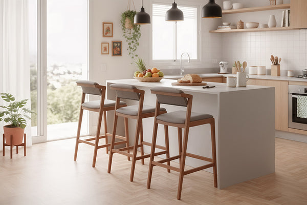 banqueta alta santorini cinza ambientada na cozinha