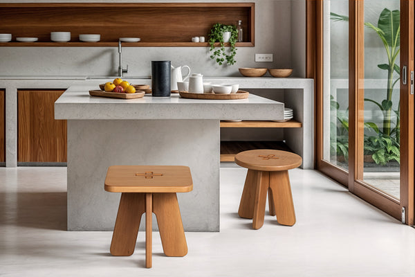banquetas baixa quadrada e redonda mimo ambientadas na area gourmet