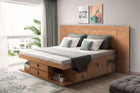 cabeceira extensivel bali nozes ambientada em quarto com cama de casal 