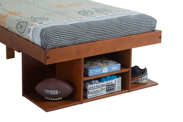 cama bali de solteiro caramelo em fundo detalhe nichos frontal