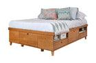 cama de casal com gavetas charme doce de leite escovado vista na diagonal com colchao colcha e travesseiro
