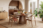 conjunto mesa didion e cadeiras santorini ambientado na sala de jantar