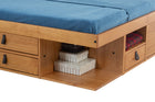 foto da cama queen size com gavetas bali na cor nozes em fundo branco decorada detalhe nicho