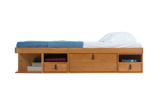 foto da cama queen size com gavetas bali na cor nozes vista lateral decorada