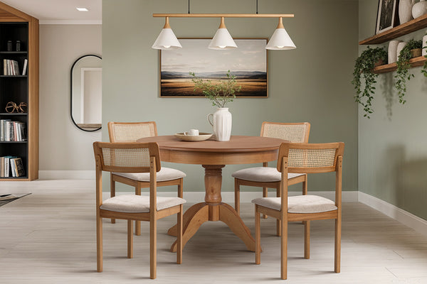 mesa de jantar tea e cadeiras cora com tela ambientadas na sala de jantar