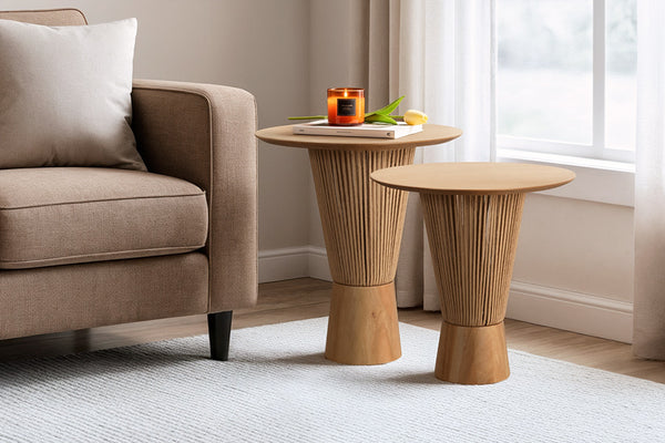 mesas lateral Laccio ambientadas na sala de estar