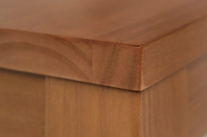 banqueta para bar baixa pueto nozes focando nos detalhes