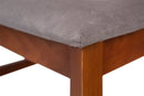 cadeira decorativa lotus kit com 2 caramelo focando no assento