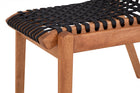 cadeira decorativa sem braco trama jatoba e corda preta focando nos detalhes do assento