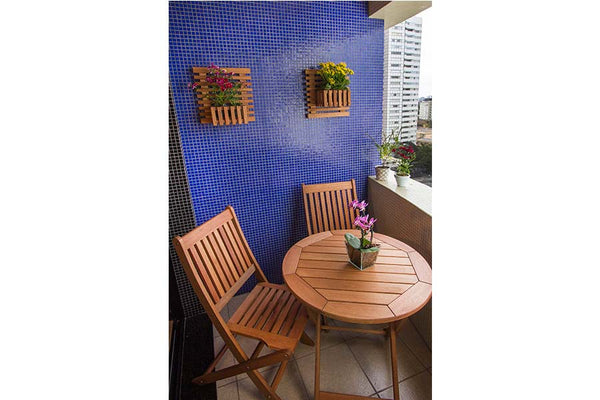 cadeira varanda dobravel jatoba em varanda de apartamento com mesa dobravel