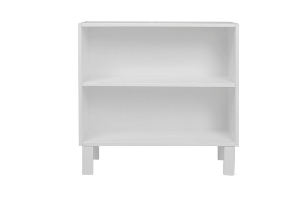 estante de madeira organizadora 2 prateleiras tools branco giz em fundo infinito visto de frente