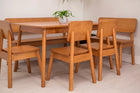 foto ambientada da cadeiras para cozinha baviera nozes com bancos cadeiras e mesa baviera
