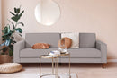 foto ambintada do sofa de sala 3 lugares nairobi cinza claro em sala de estar