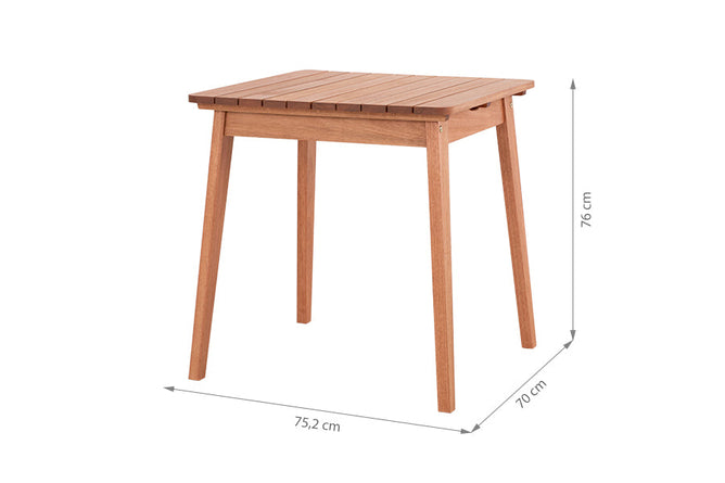 mesa de jantar 4 lugares garden castanheira em fundo infinito visto na diagonal com medidas importantes descritas na imagem