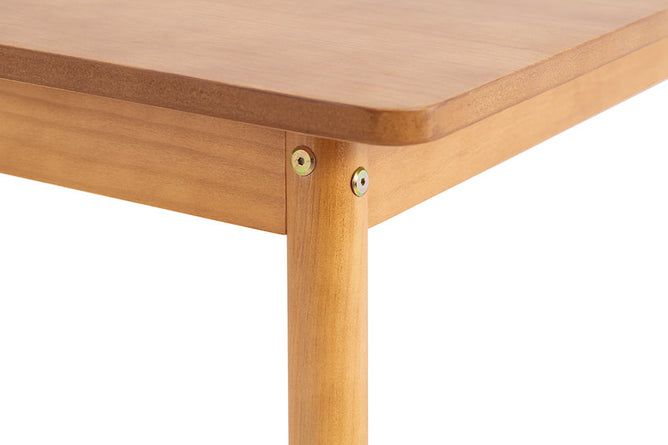 mesa para sala de jantar baviera nozes em fundo infinito mostrando parafusos aparentes