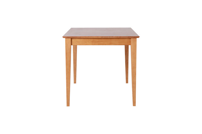 mesa para cozinha 4 lugares apê nozes vista de lado em fundo infinito