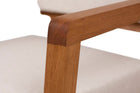 poltrona estofada comodita jatoba focando no braco do item