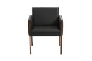 poltrona decorativa arpoador couro preto vista de frente em fundo branco