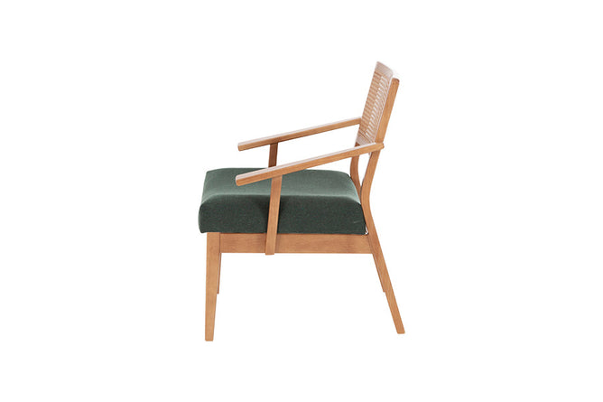 poltrona retro vitrola nozes com verde vista de lado em fundo branco