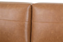 sofa courino 3 lugares louise caramelo focando no tecido