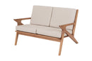 sofa de madeira 2 lugares tris amendoa e tecido cru em fundo infinito visto na diagonal