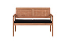 sofa decorativo 2 lugares para sala traco castanheira em fundo infinito visto de frente