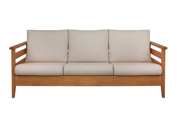 sofa para quarto 3 lugares pontal nozes com almofadas em fundo infinito visto de frente
