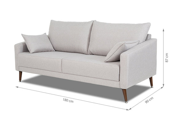 sofa para sala pequena 3 lugares malta cinza claro visto na diagonal em fundo infinito com medidas escritas na imagem