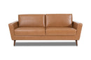 sofa 3 lugares louise caramelo visto de frente em fundo branco