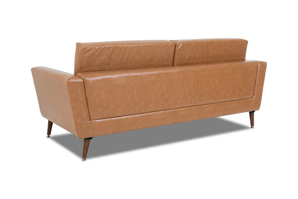 sofa para sala 3 lugares louise caramelo visto de tras em fundo branco